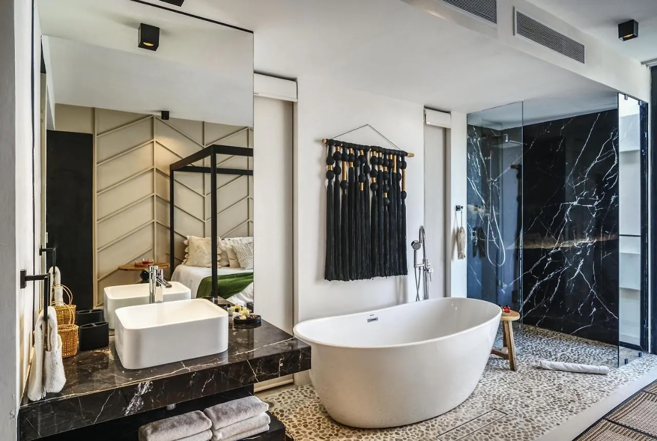 2Br Coworking Freestanding Bathtub Private Pool Apartment Tulum Mexico